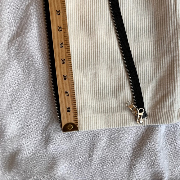 Skoot Handmedowns Garbage pants White pants excelent conditions large - Picture 8 of 8